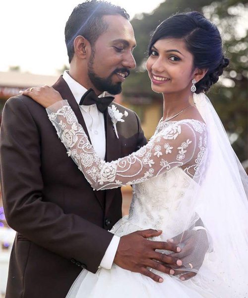 White Wedding Gowns in Mumbai | Catholic Wedding Gowns Mumbai